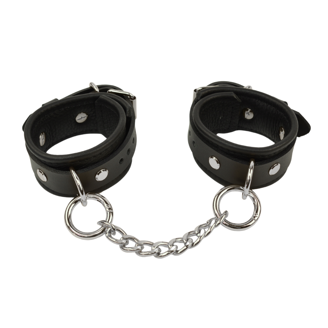 Bondage Wrist Cuffs with Chain Connector - USA