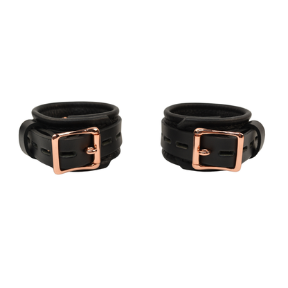 Bondage Wrist Cuffs with Chain Connector - USA